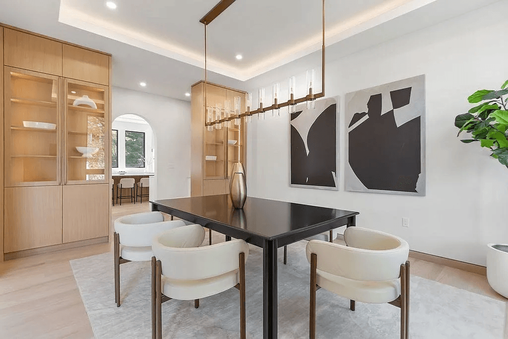 LUXURY BACKYARD RETREAT